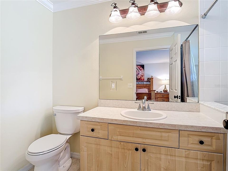 For Sale: $267,000 (2 beds, 2 baths, 1257 Square Feet)