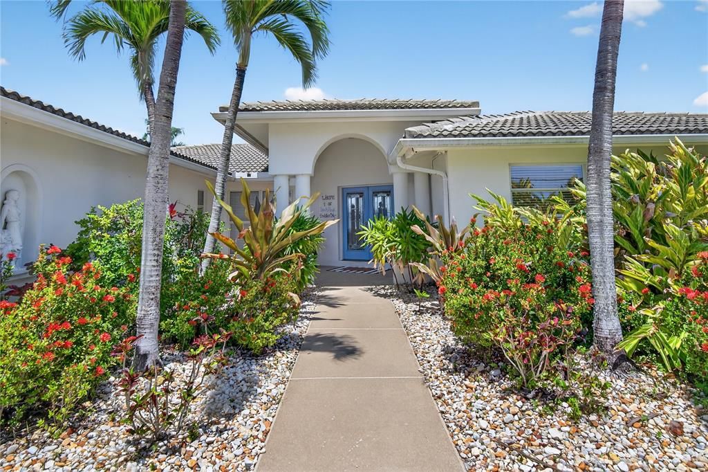 Activo con contrato: $1,775,000 (4 camas, 3 baños, 2876 Pies cuadrados)