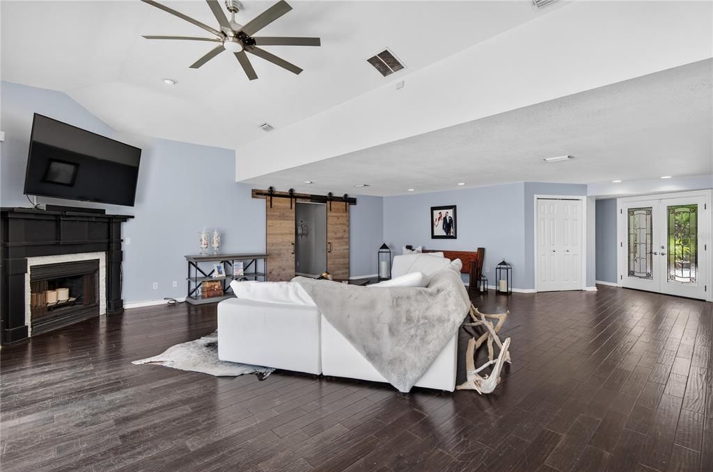 Activo con contrato: $1,775,000 (4 camas, 3 baños, 2876 Pies cuadrados)