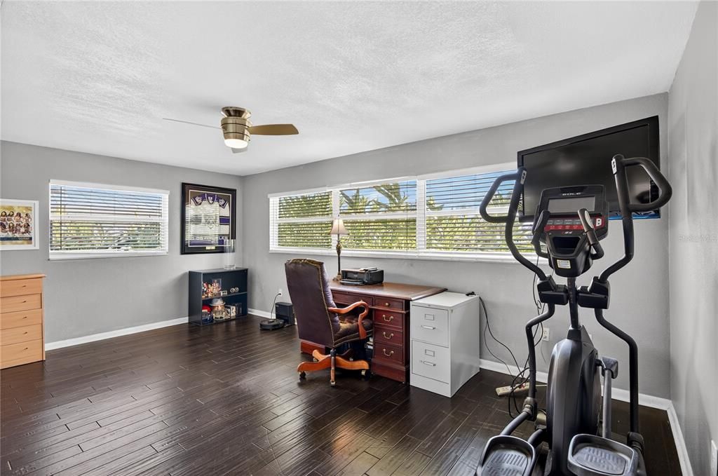 Activo con contrato: $1,775,000 (4 camas, 3 baños, 2876 Pies cuadrados)