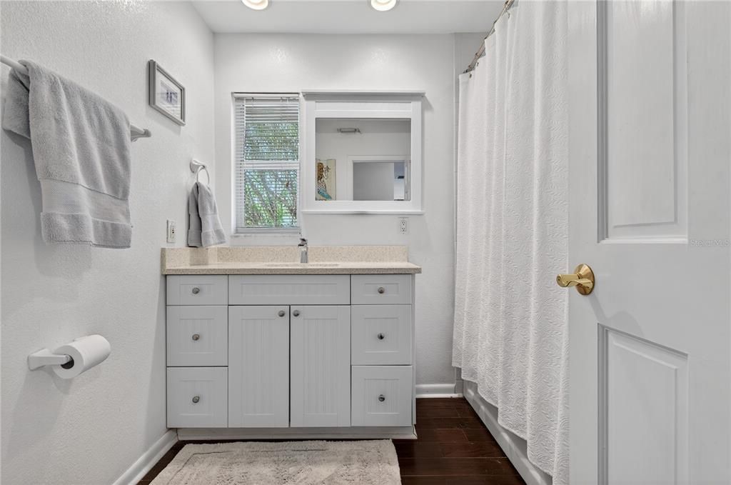 Activo con contrato: $1,775,000 (4 camas, 3 baños, 2876 Pies cuadrados)