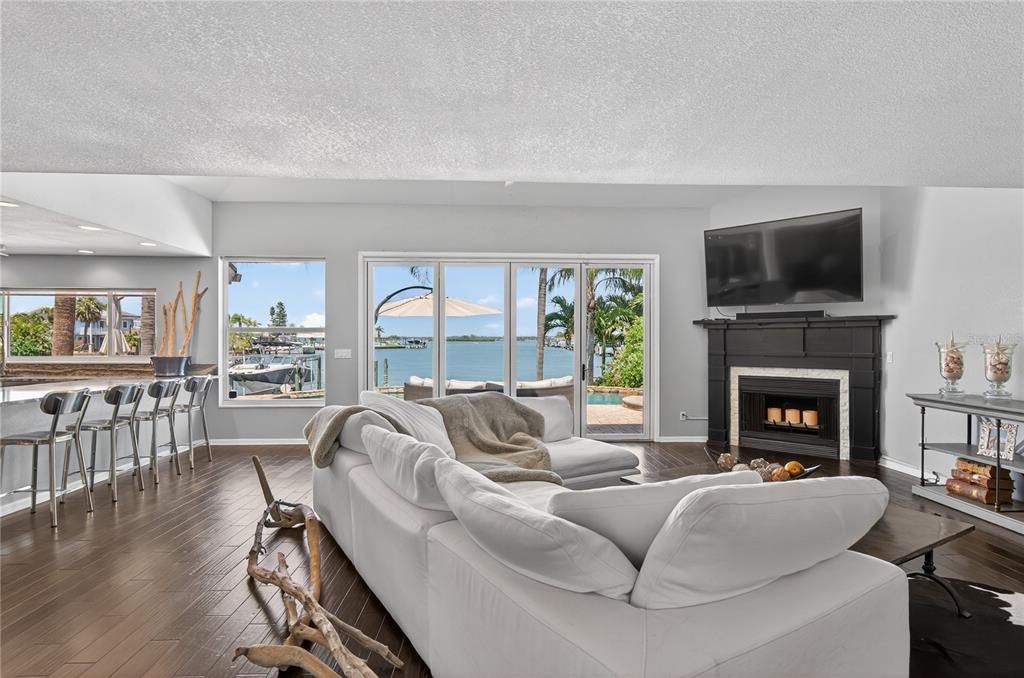 Activo con contrato: $1,775,000 (4 camas, 3 baños, 2876 Pies cuadrados)