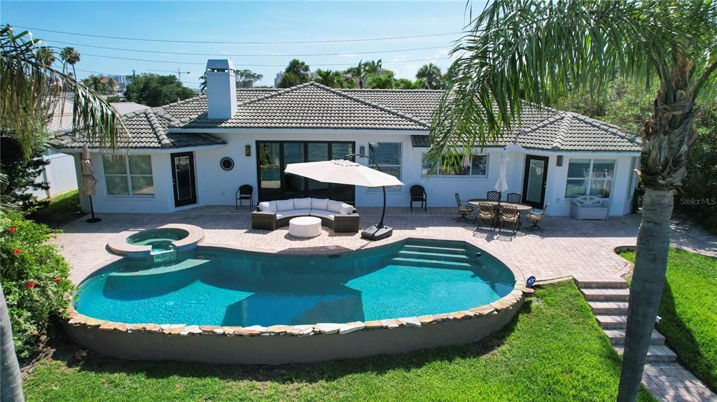 Activo con contrato: $1,775,000 (4 camas, 3 baños, 2876 Pies cuadrados)