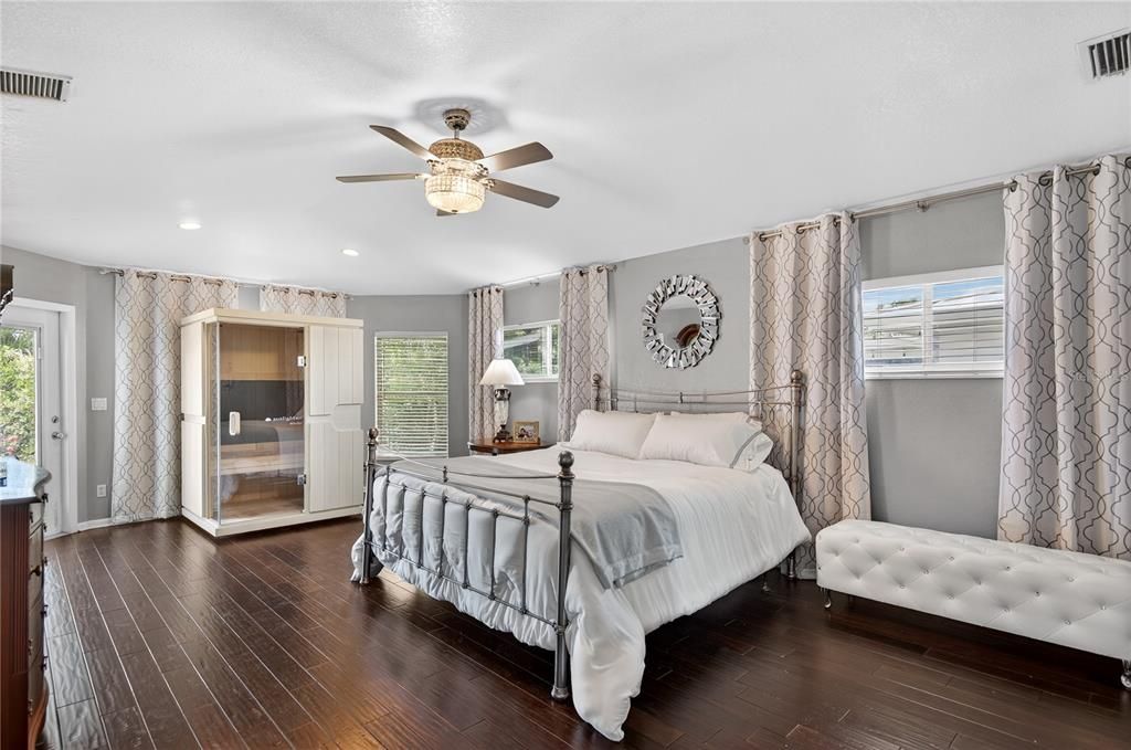 Activo con contrato: $1,775,000 (4 camas, 3 baños, 2876 Pies cuadrados)