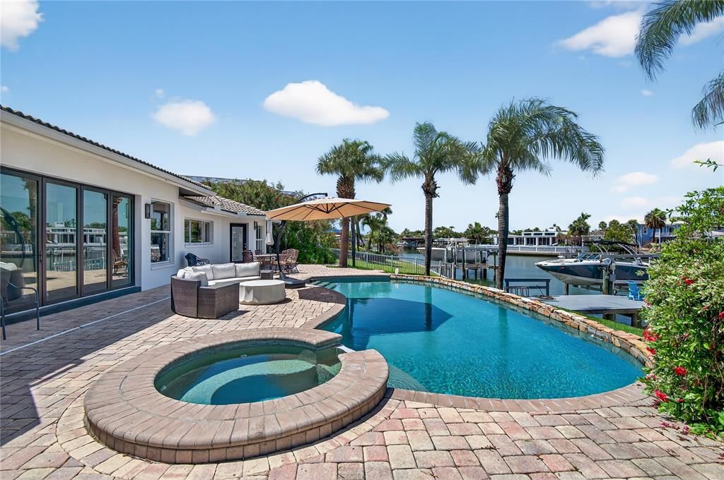 Activo con contrato: $1,775,000 (4 camas, 3 baños, 2876 Pies cuadrados)