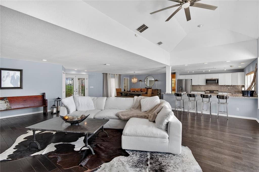 Activo con contrato: $1,775,000 (4 camas, 3 baños, 2876 Pies cuadrados)