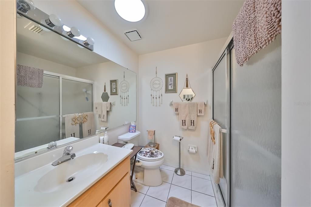 Activo con contrato: $159,900 (2 camas, 2 baños, 1529 Pies cuadrados)