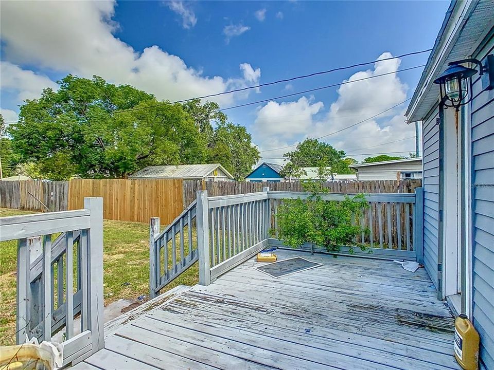 Active With Contract: $200,000 (2 beds, 2 baths, 1490 Square Feet)