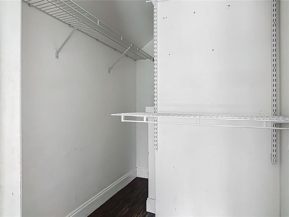 Active With Contract: $200,000 (2 beds, 2 baths, 1490 Square Feet)