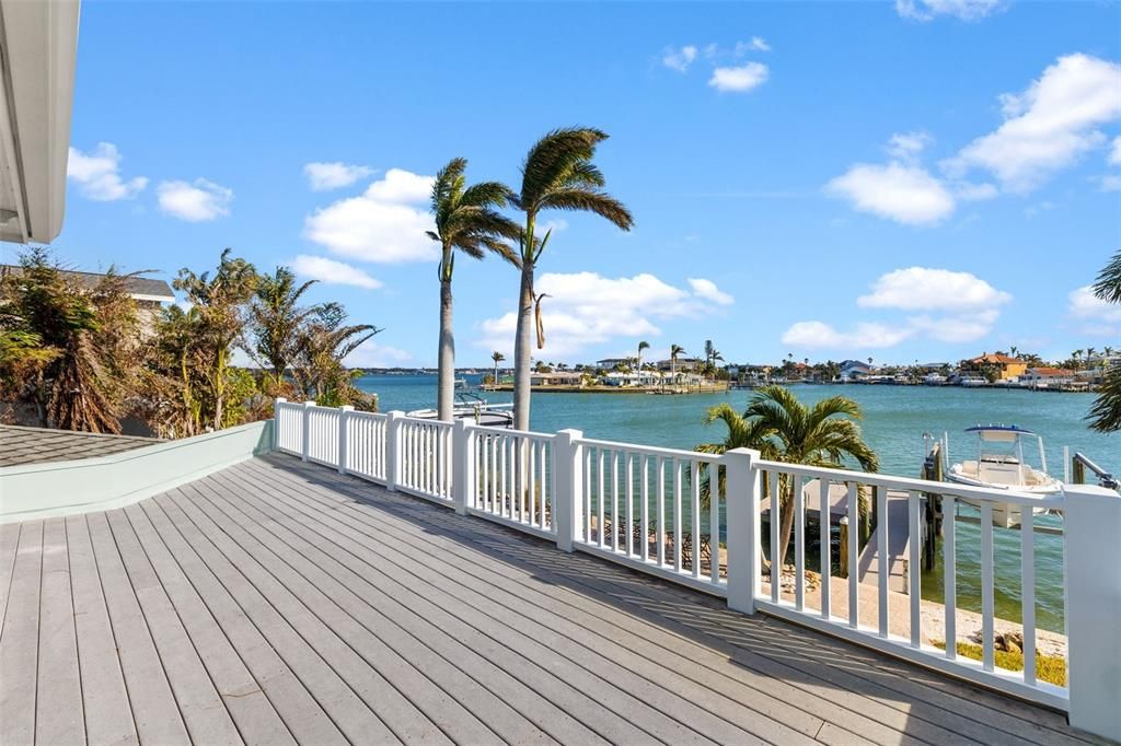 Под контрактом: $1,495,000 (3 спален, 2 ванн, 2367 Квадратных фут)