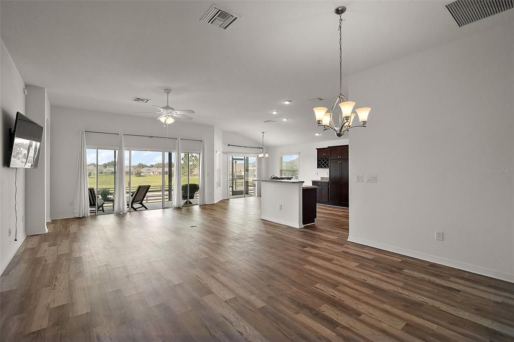 待售: $380,000 (3 贝兹, 2 浴室, 1918 平方英尺)