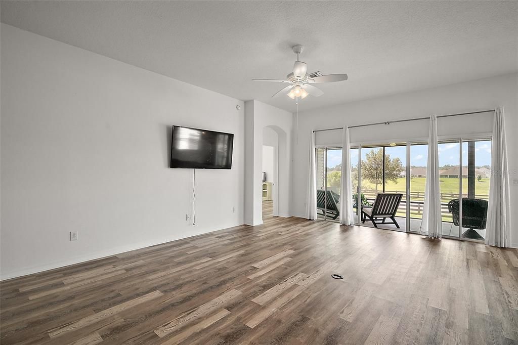 待售: $380,000 (3 贝兹, 2 浴室, 1918 平方英尺)