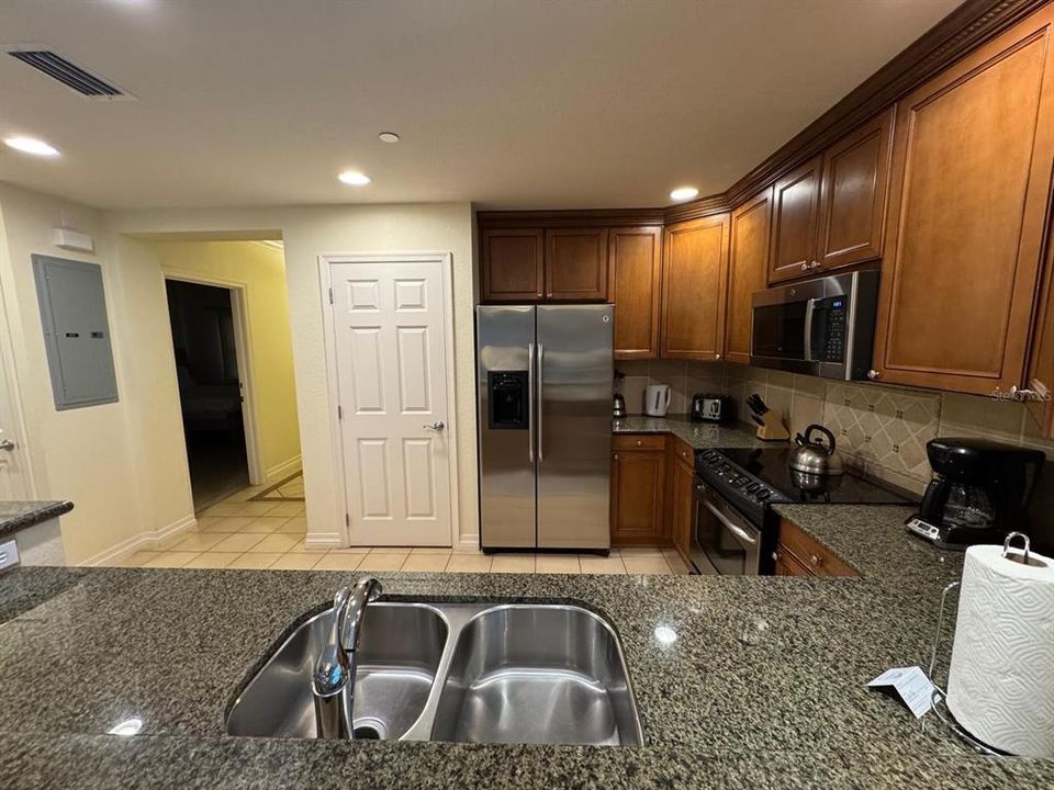 На продажу: $379,999 (3 спален, 3 ванн, 1755 Квадратных фут)