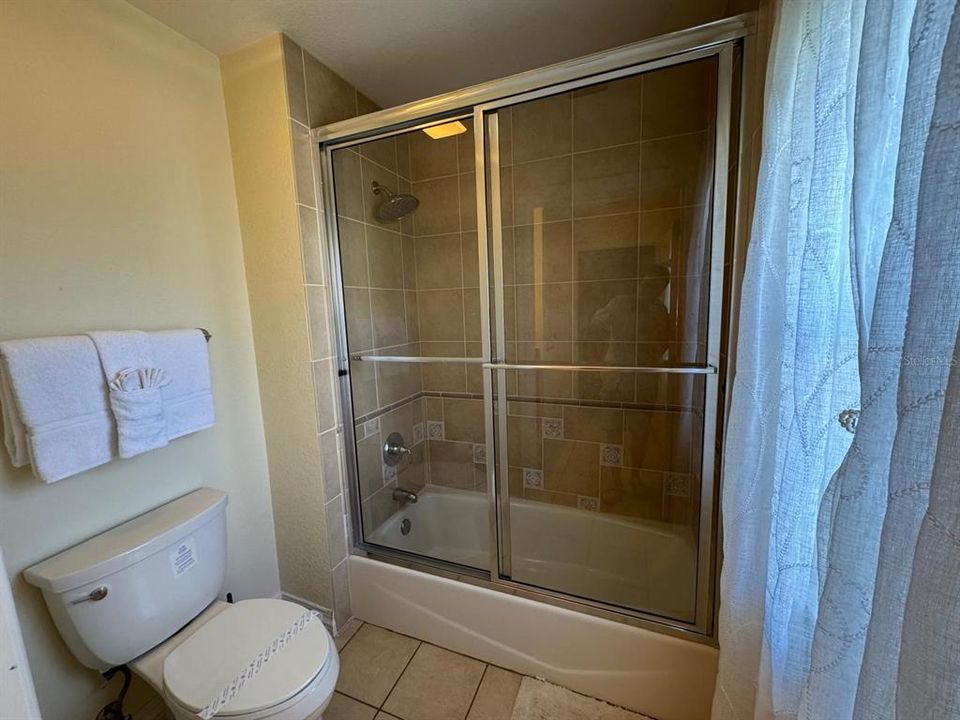 На продажу: $379,999 (3 спален, 3 ванн, 1755 Квадратных фут)