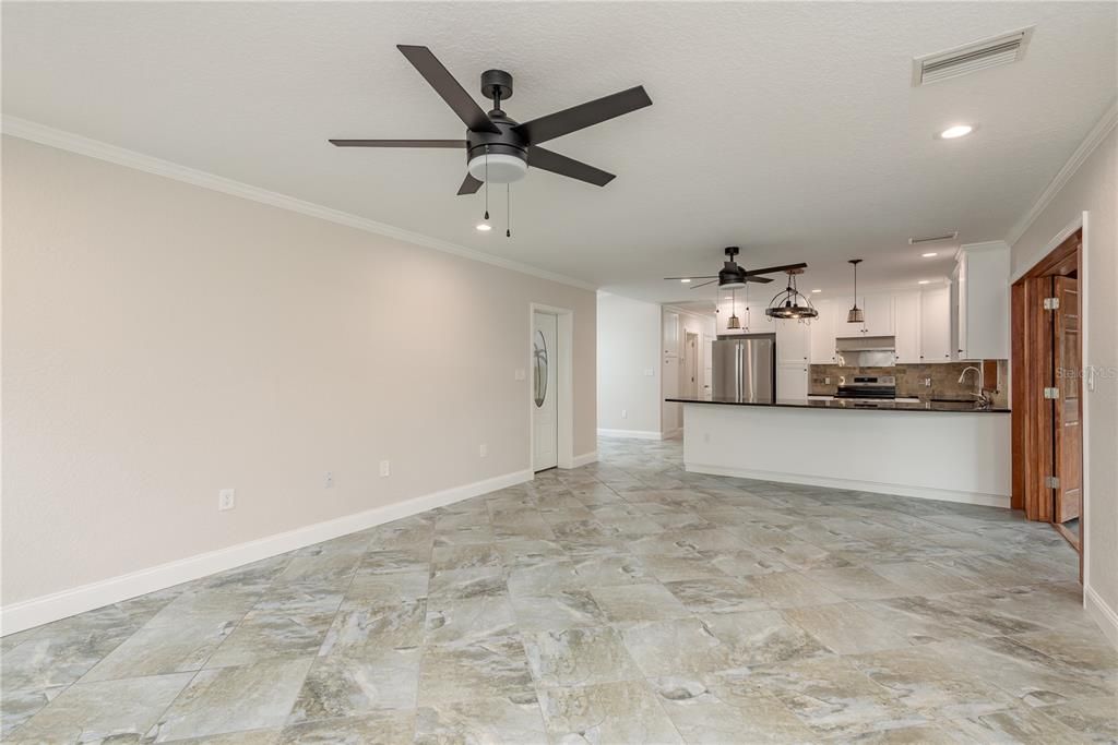 На продажу: $849,000 (3 спален, 3 ванн, 2013 Квадратных фут)