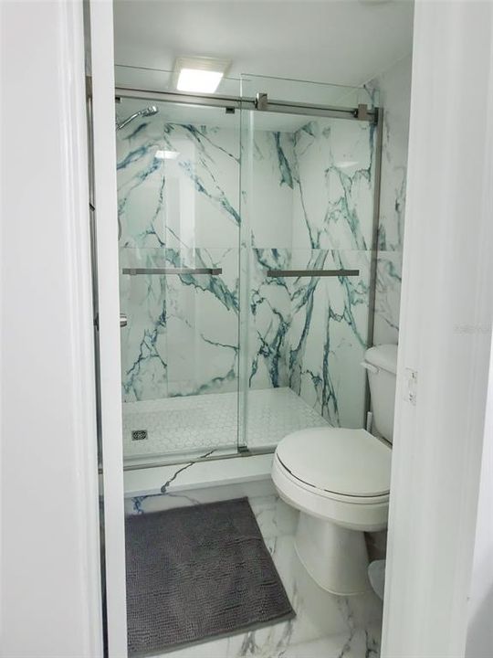 待售: $495,999 (1 贝兹, 1 浴室, 755 平方英尺)