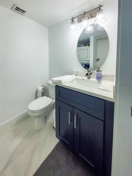 待售: $495,999 (1 贝兹, 1 浴室, 755 平方英尺)