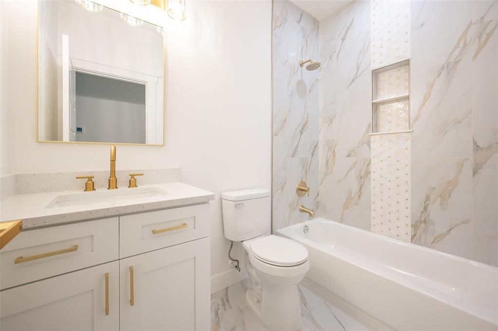 待售: $281,900 (3 贝兹, 2 浴室, 1241 平方英尺)