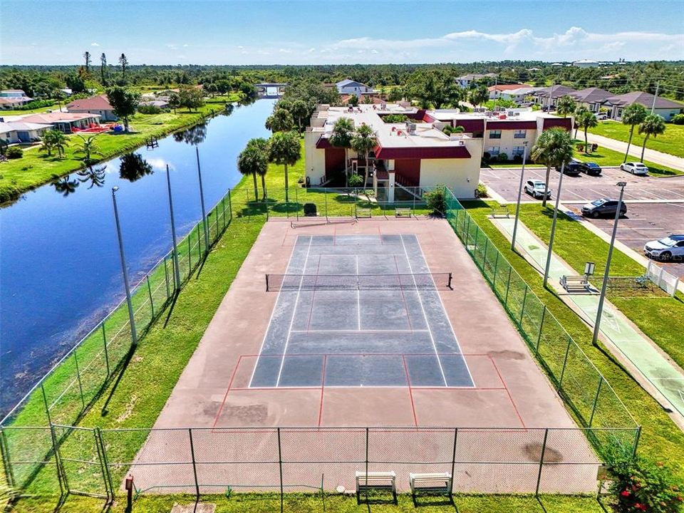 待售: $129,900 (2 贝兹, 2 浴室, 1118 平方英尺)