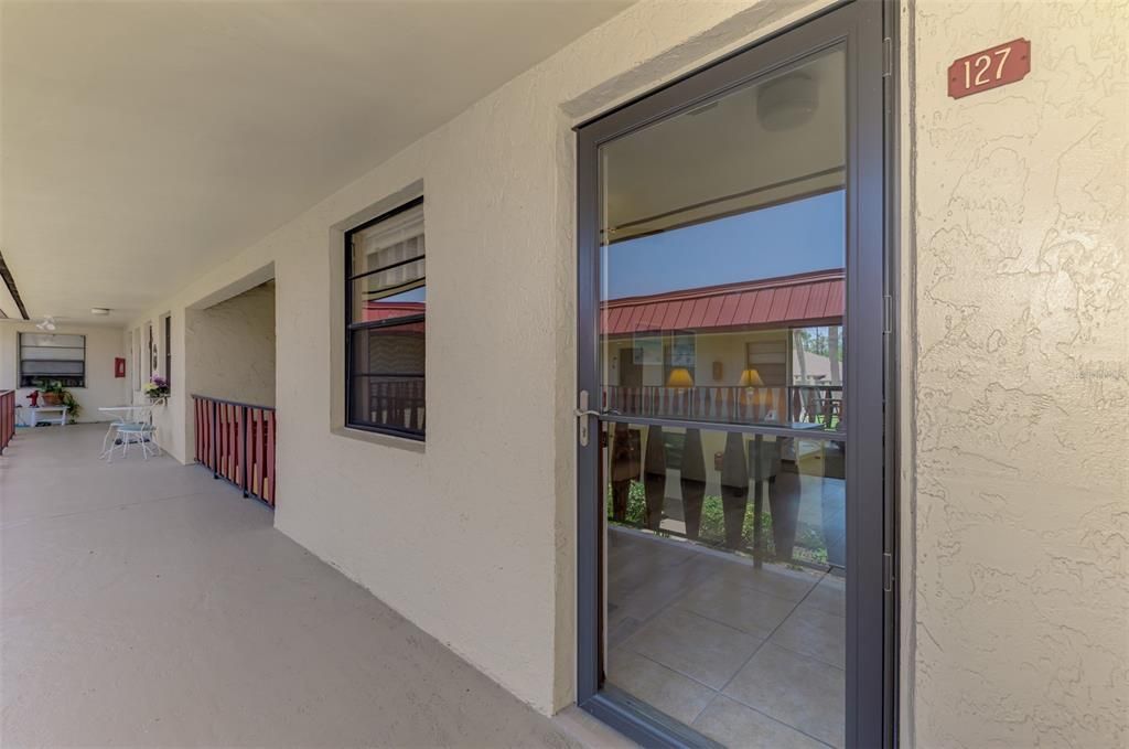 待售: $129,900 (2 贝兹, 2 浴室, 1118 平方英尺)