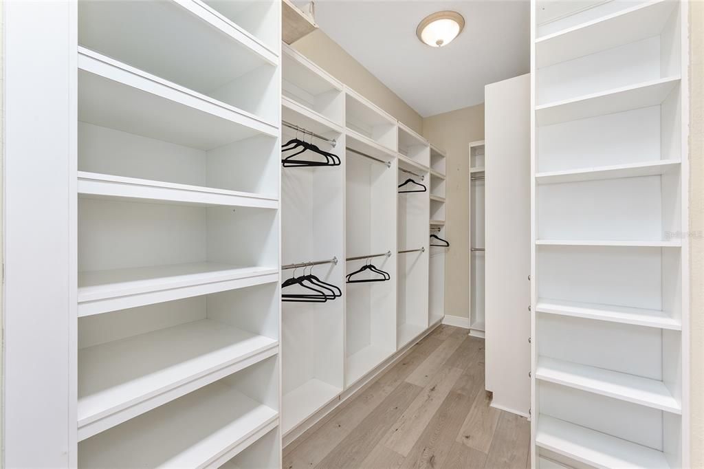 For Sale: $1,177,000 (3 beds, 3 baths, 3407 Square Feet)