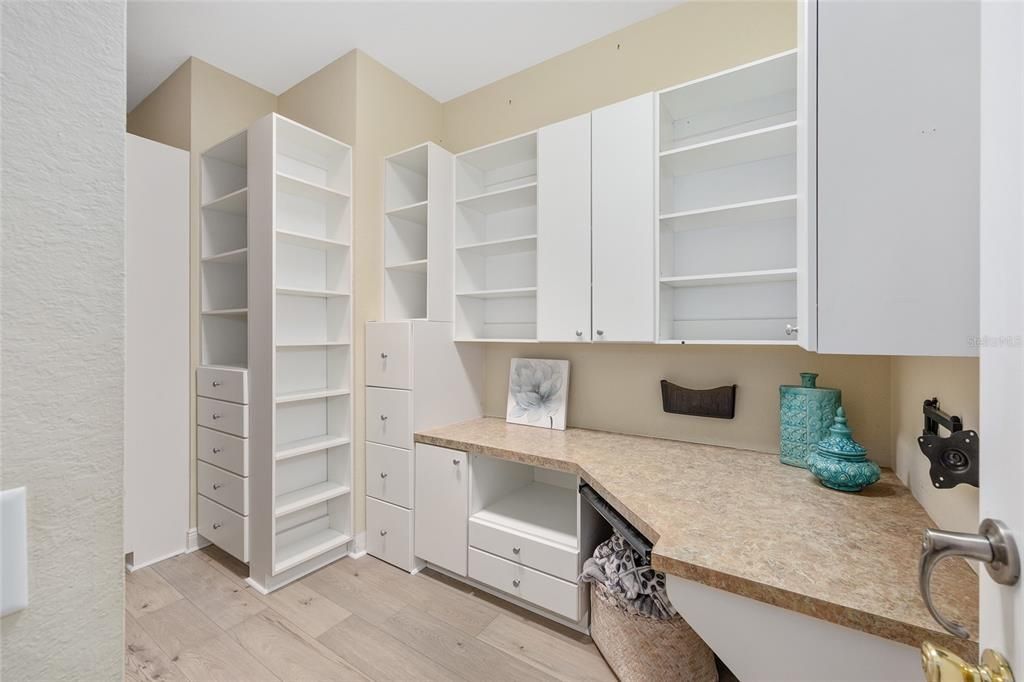 For Sale: $1,177,000 (3 beds, 3 baths, 3407 Square Feet)