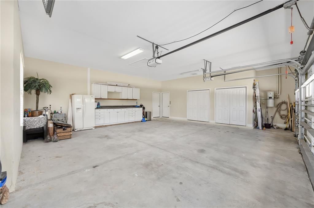 For Sale: $1,177,000 (3 beds, 3 baths, 3407 Square Feet)