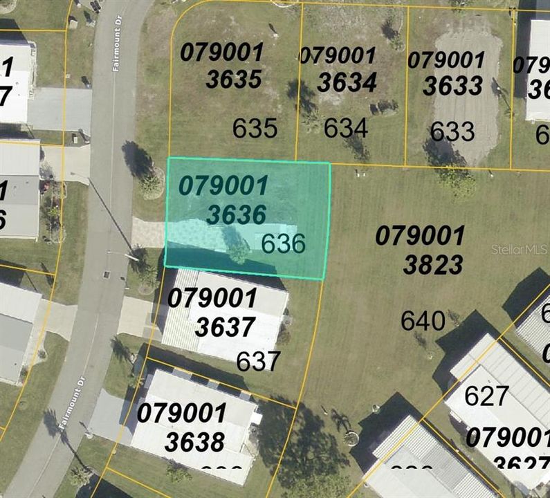 На продажу: $5,500 (0.09 acres)
