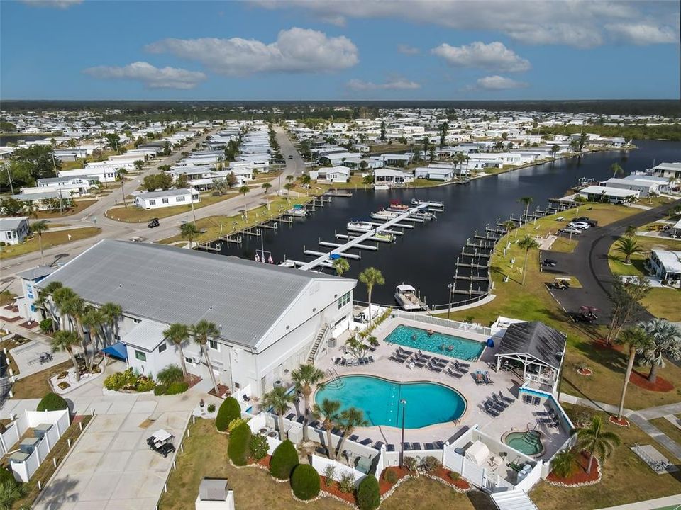 На продажу: $5,500 (0.09 acres)