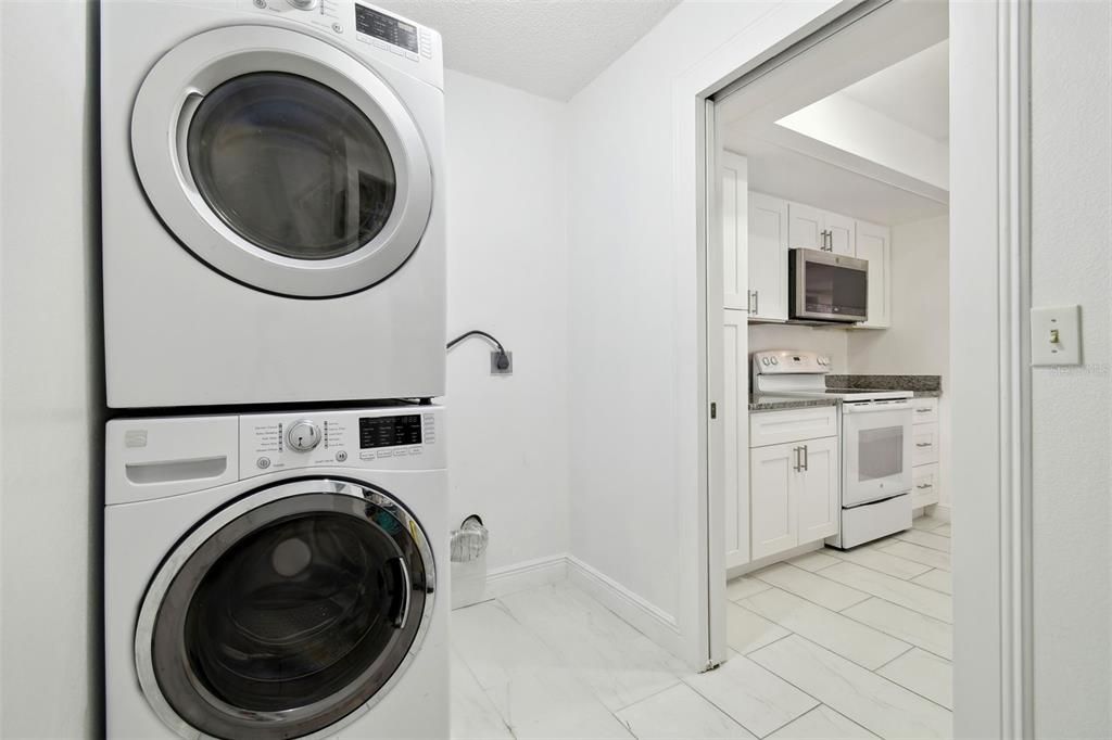 Active With Contract: $229,000 (2 beds, 2 baths, 1125 Square Feet)