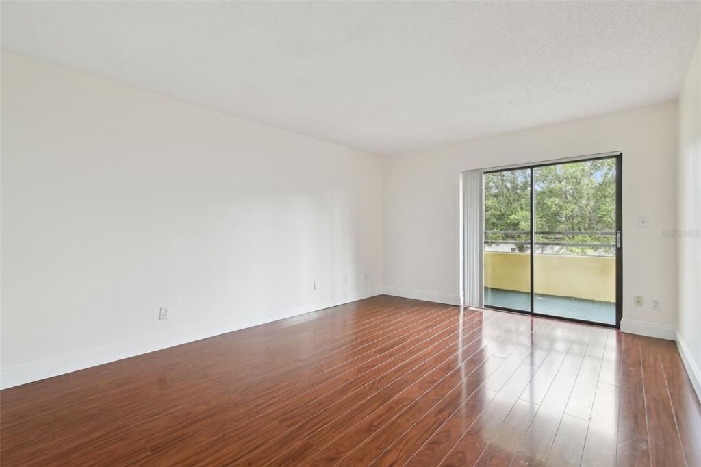 Active With Contract: $229,000 (2 beds, 2 baths, 1125 Square Feet)