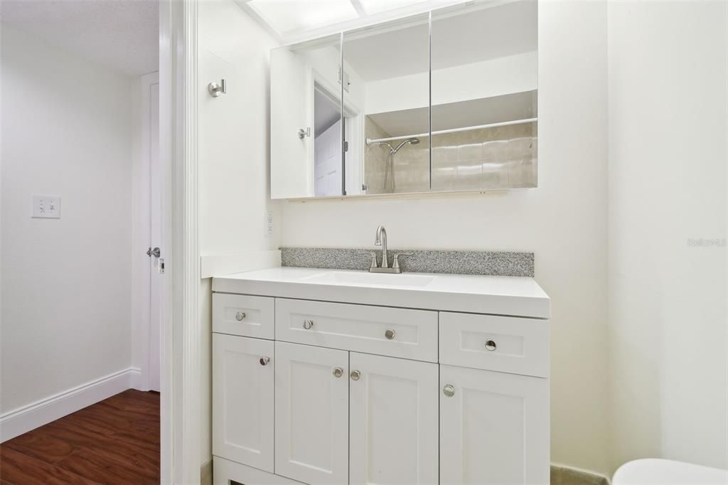 Active With Contract: $229,000 (2 beds, 2 baths, 1125 Square Feet)