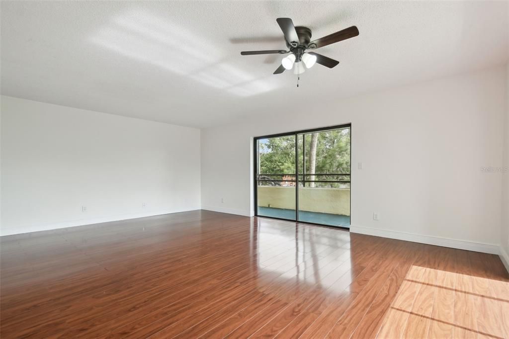 Active With Contract: $229,000 (2 beds, 2 baths, 1125 Square Feet)