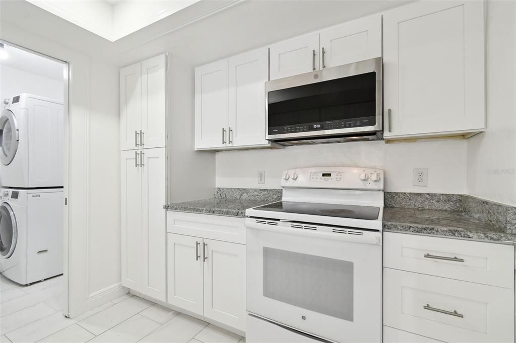 Active With Contract: $229,000 (2 beds, 2 baths, 1125 Square Feet)