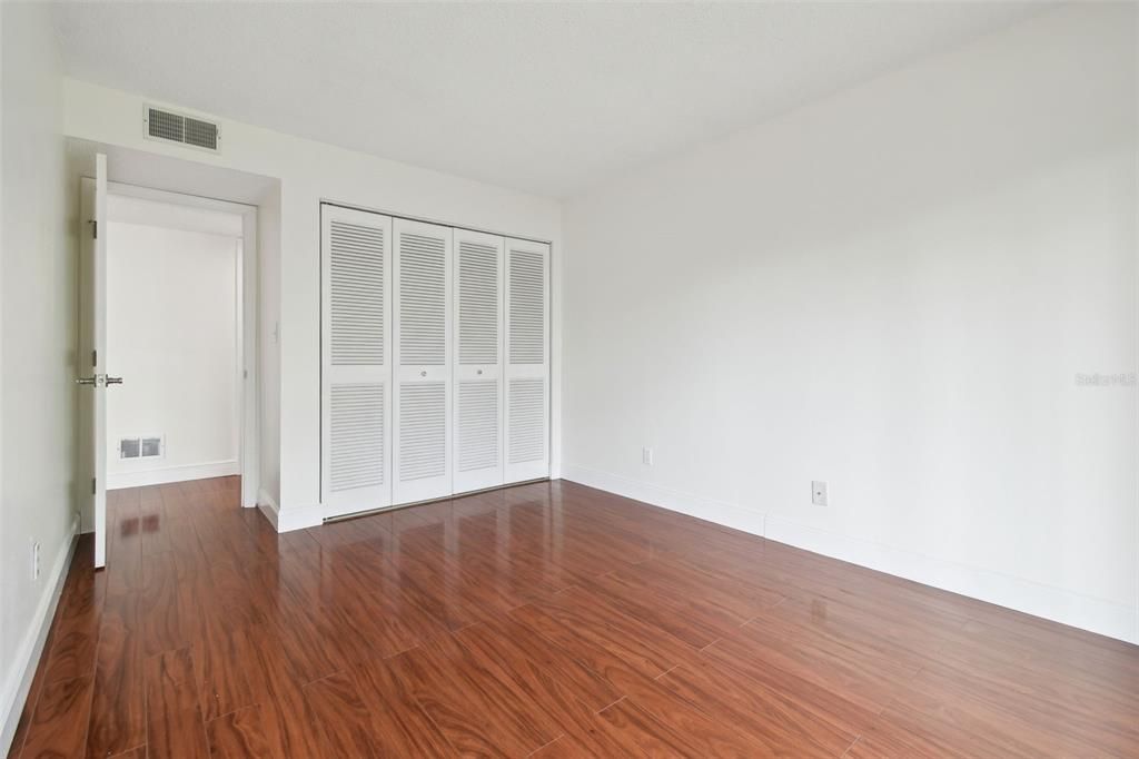 Active With Contract: $229,000 (2 beds, 2 baths, 1125 Square Feet)