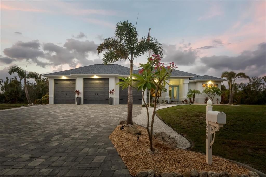 待售: $798,000 (3 贝兹, 2 浴室, 1934 平方英尺)