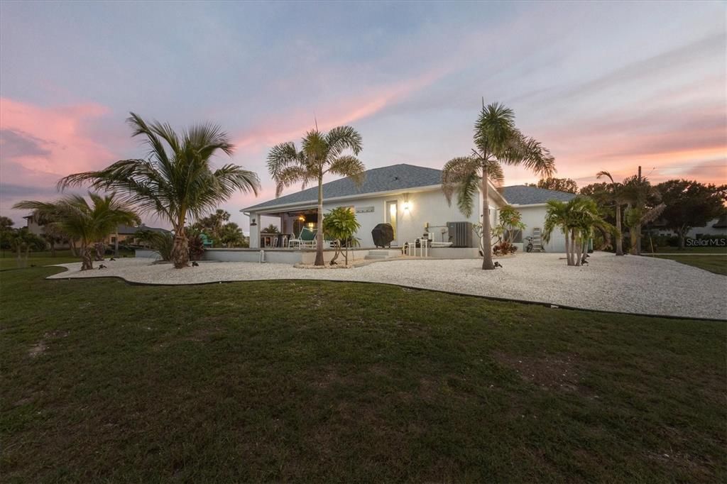 待售: $798,000 (3 贝兹, 2 浴室, 1934 平方英尺)