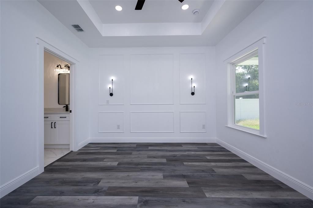 For Sale: $281,900 (3 beds, 2 baths, 1241 Square Feet)