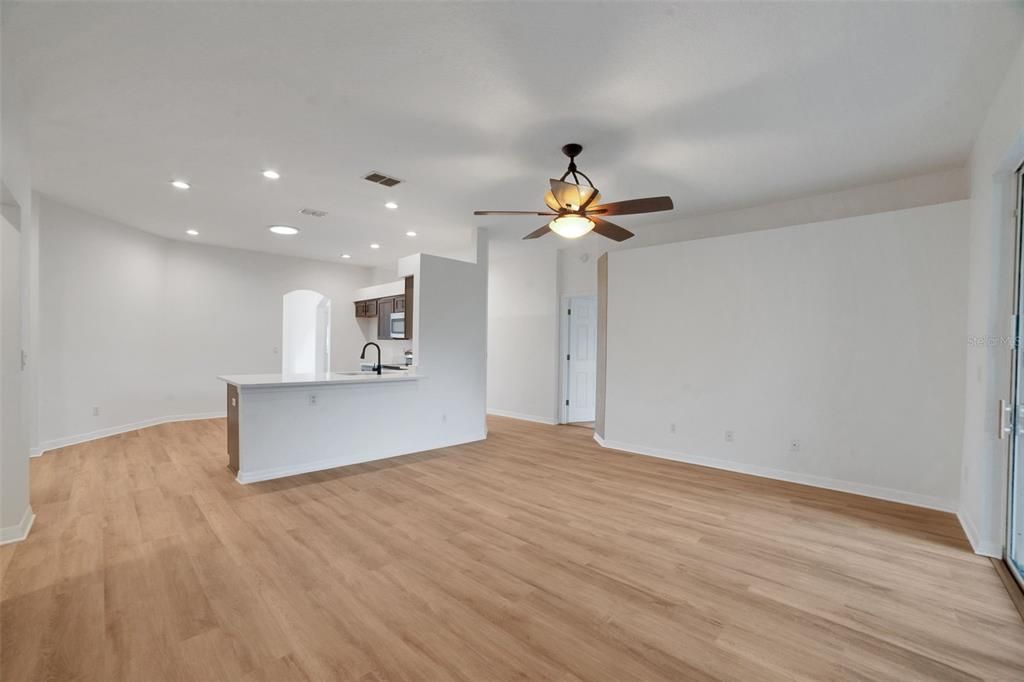 Active With Contract: $439,900 (3 beds, 2 baths, 1930 Square Feet)