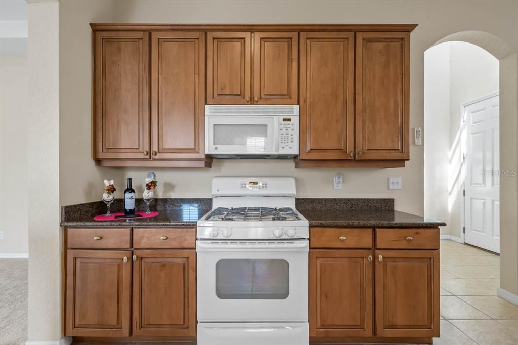 For Sale: $339,500 (3 beds, 3 baths, 1908 Square Feet)