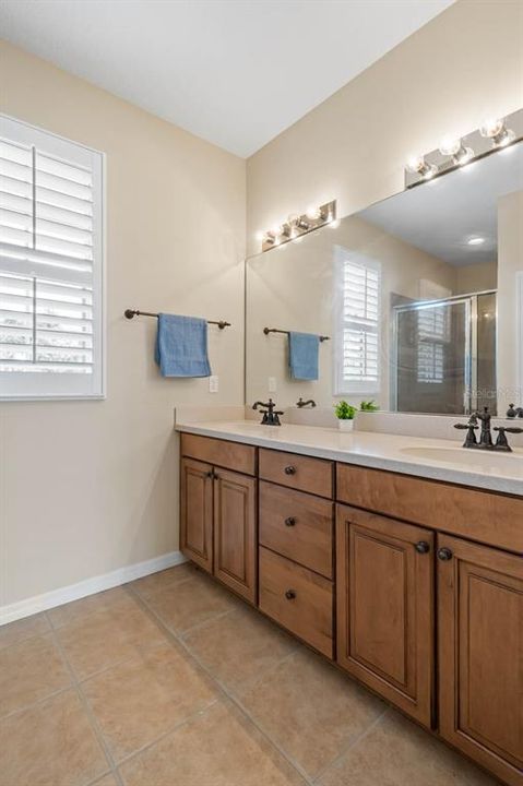 For Sale: $339,500 (3 beds, 3 baths, 1908 Square Feet)