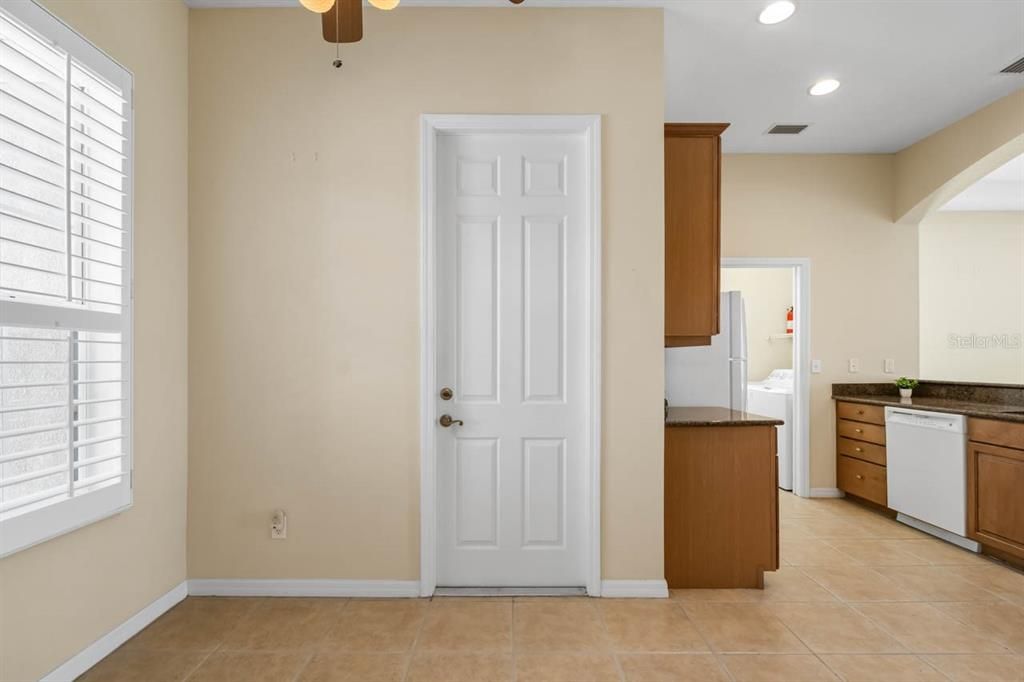 For Sale: $339,500 (3 beds, 3 baths, 1908 Square Feet)