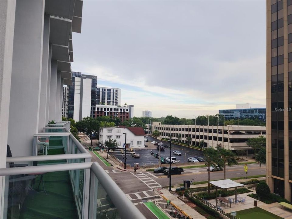 For Sale: $335,000 (1 beds, 1 baths, 925 Square Feet)