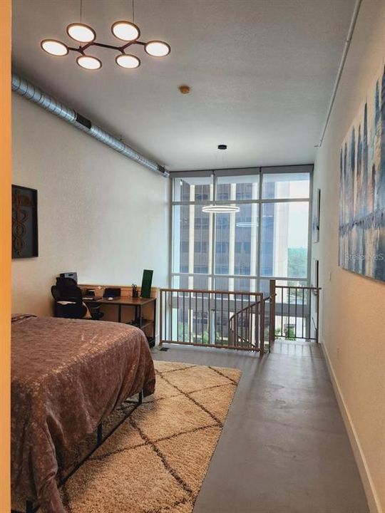 For Sale: $335,000 (1 beds, 1 baths, 925 Square Feet)