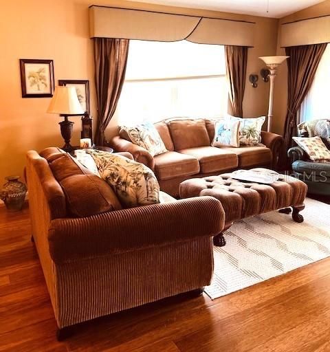 For Rent: $6,000 (2 beds, 2 baths, 1230 Square Feet)