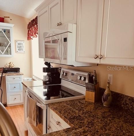 For Rent: $6,000 (2 beds, 2 baths, 1230 Square Feet)