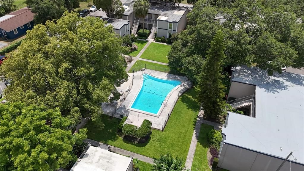 For Sale: $109,000 (1 beds, 1 baths, 760 Square Feet)