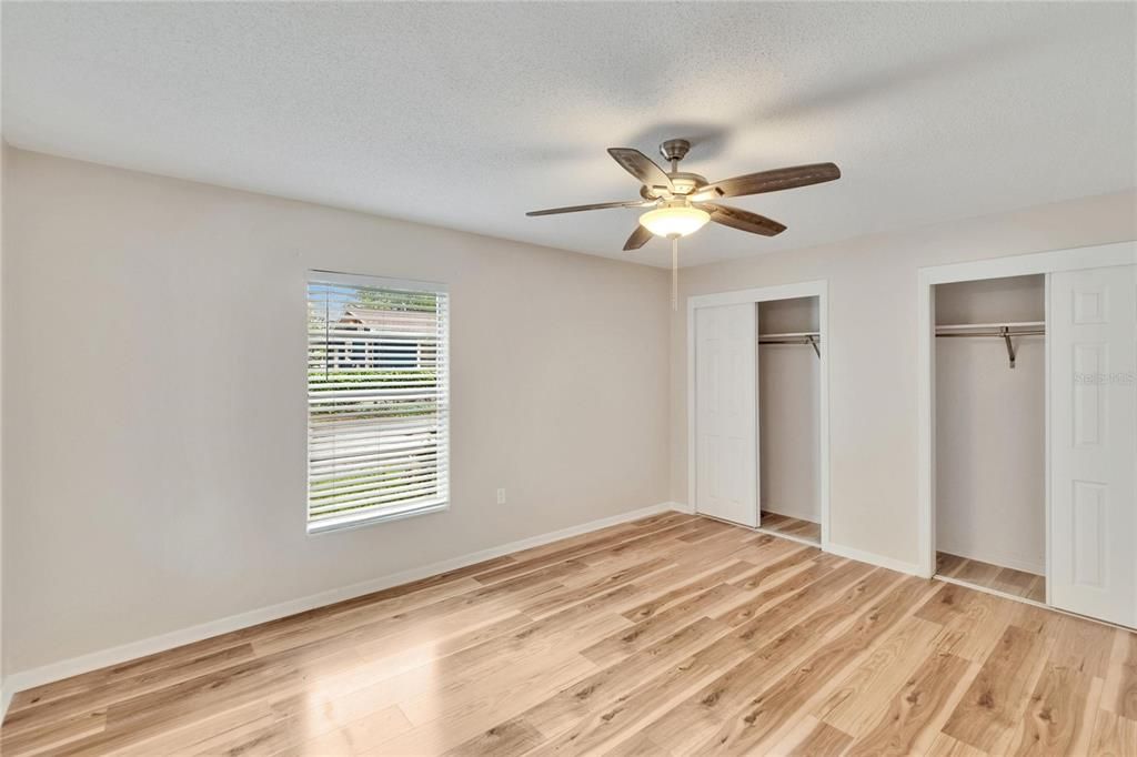 For Sale: $109,000 (1 beds, 1 baths, 760 Square Feet)