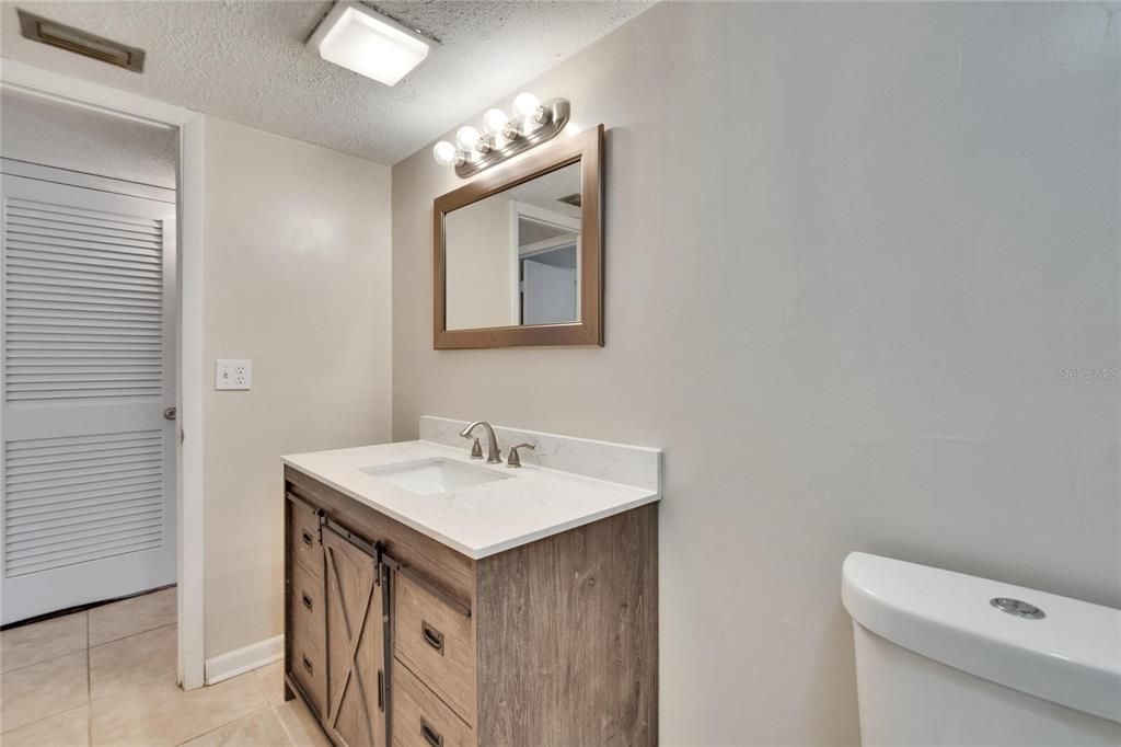 For Sale: $109,000 (1 beds, 1 baths, 760 Square Feet)