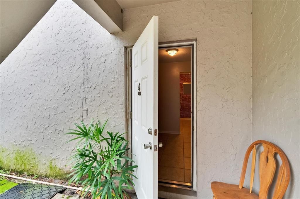 For Sale: $109,000 (1 beds, 1 baths, 760 Square Feet)